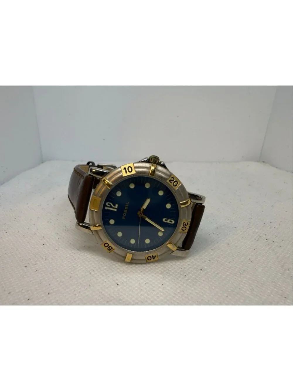 Vintage Fossil Airmaster AM-3036 Mens Blue Dial Two-Tone Leather Watch 38mm